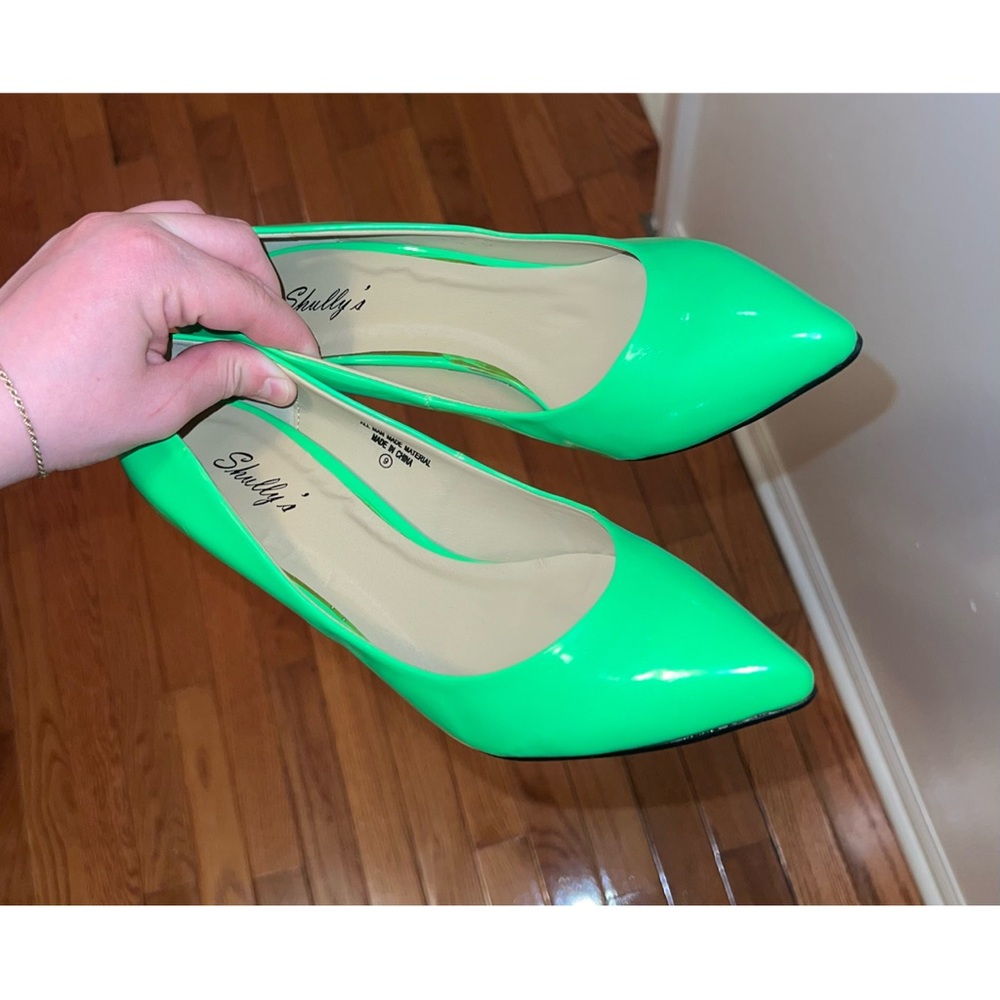 Shelly’s Neon Green Heels - Picture 9 of 9